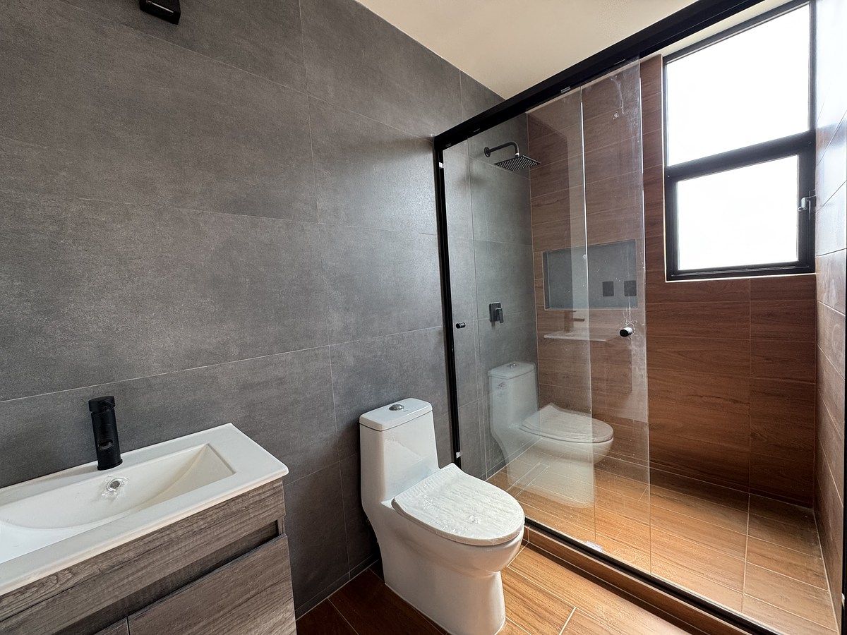 32 de 35: Baño recámara 2