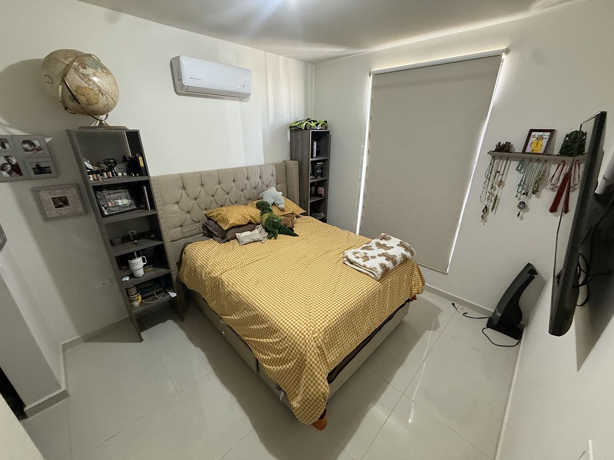 9 de 19: RECÁMARA PRINCIPAL