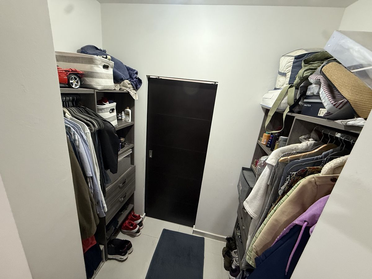 11 de 19: CLOSET