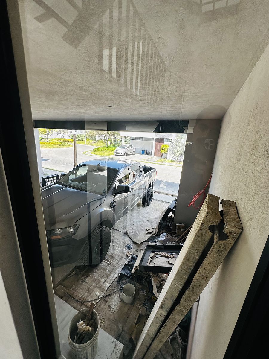 19 de 36: ventanal piso a techo toque artístico actual