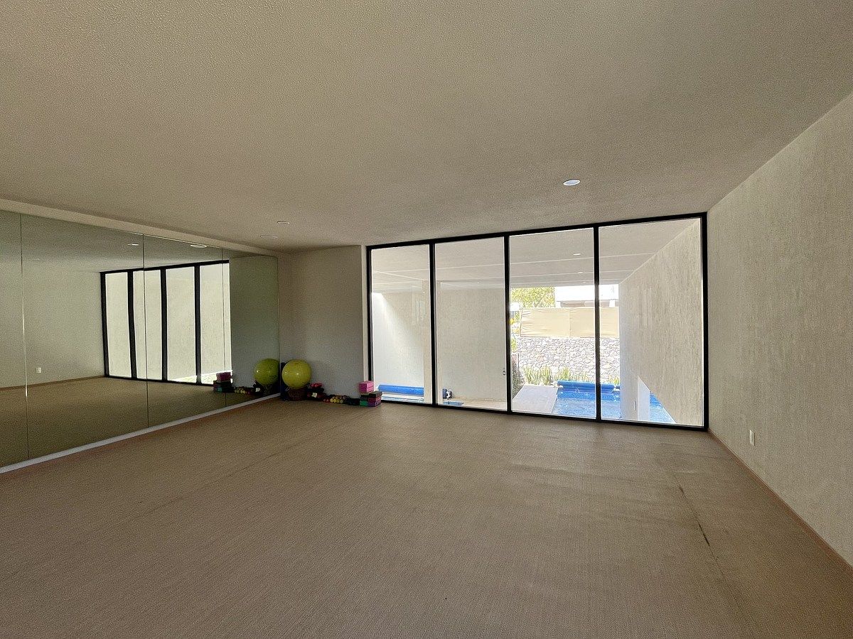 5 de 35: Salón yoga y multiusos