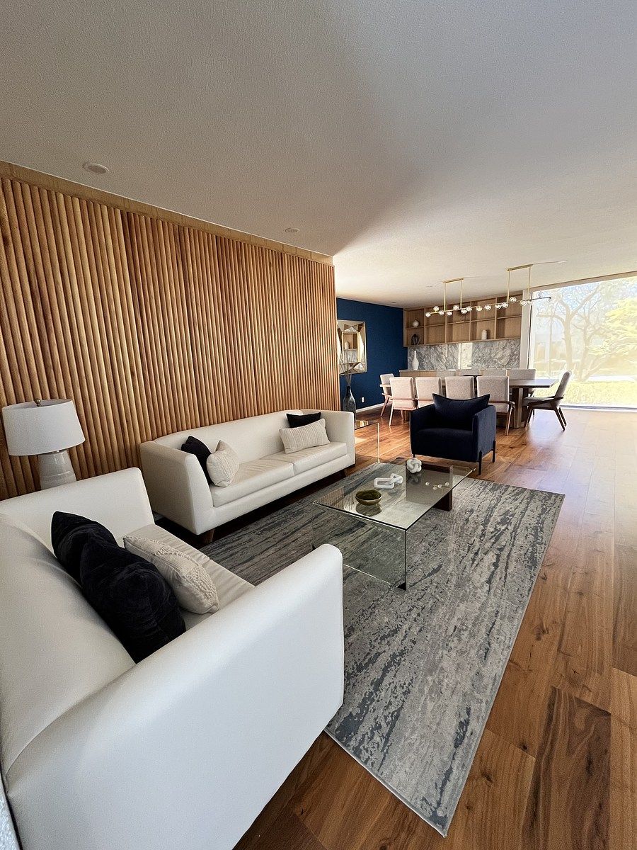 8 de 35: Sala de casa club