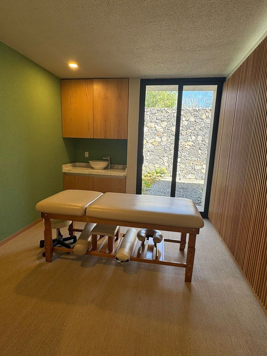 17 de 35: Sala de masaje