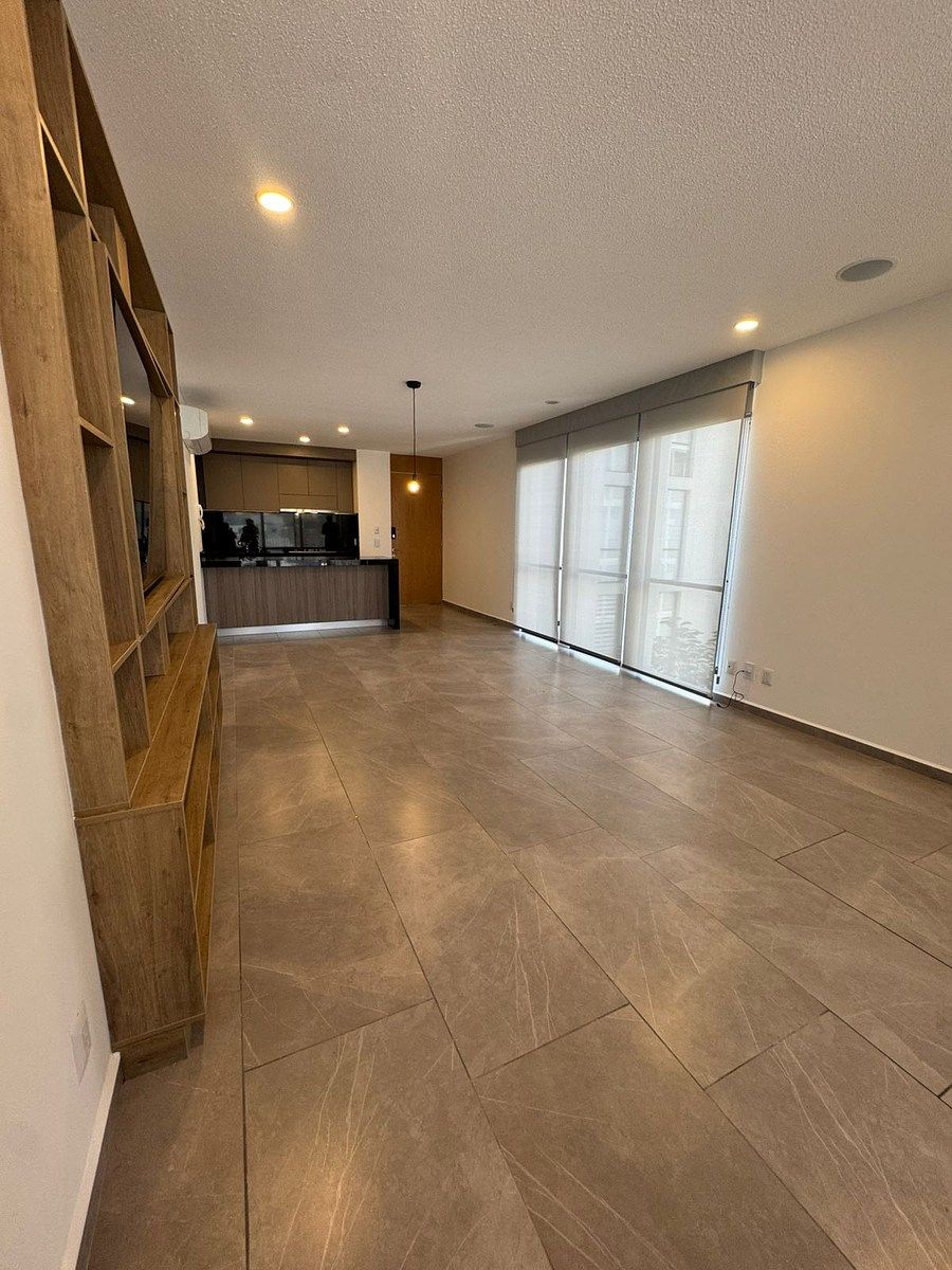 28 de 35: Sala y comedor