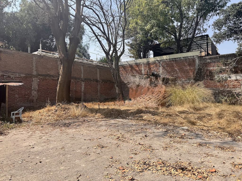 4 of 13: vista lado izq. fondo