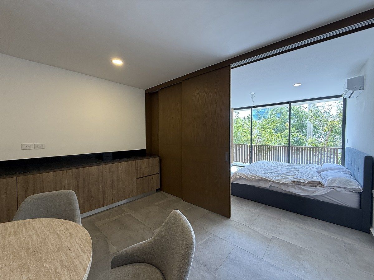 11 de 19: PUERTA CORREDIZA