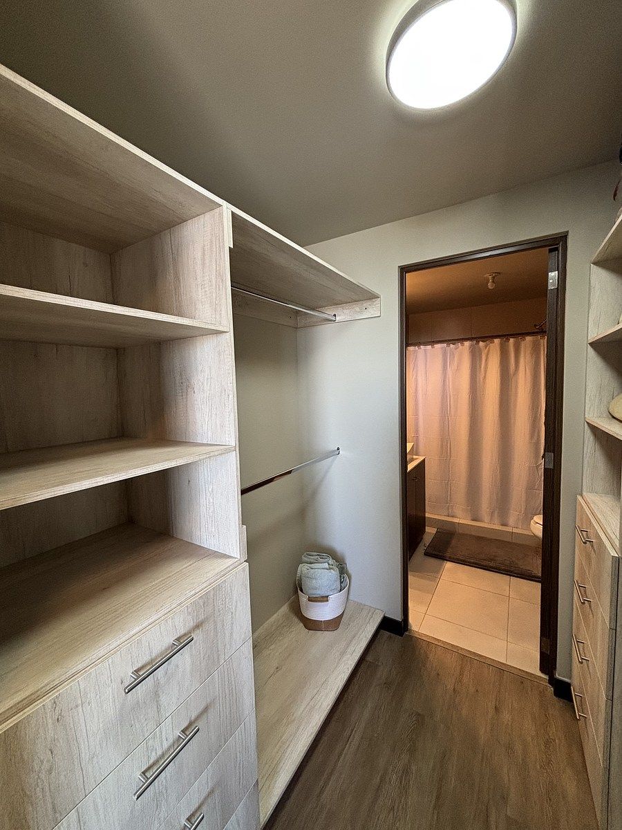 13 de 21: Walk in closet