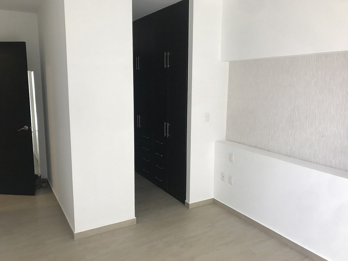 7 de 29: RECAMARA PRINCIPAL CON SU WALKING CLOSET