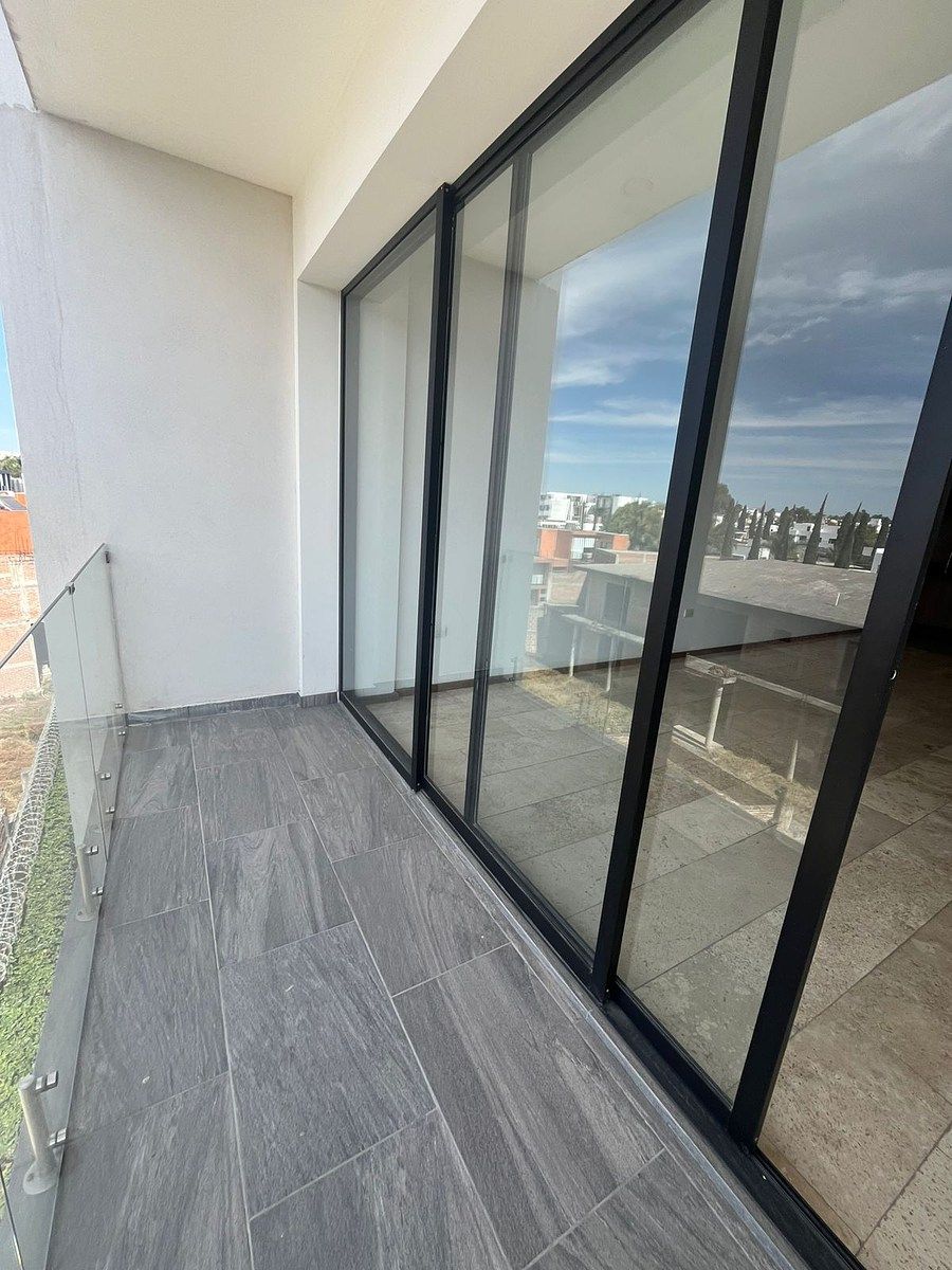 3 de 22: Terraza del departamento