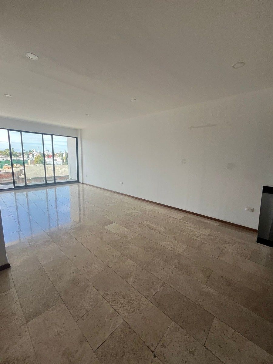 12 de 22: Sala comedor