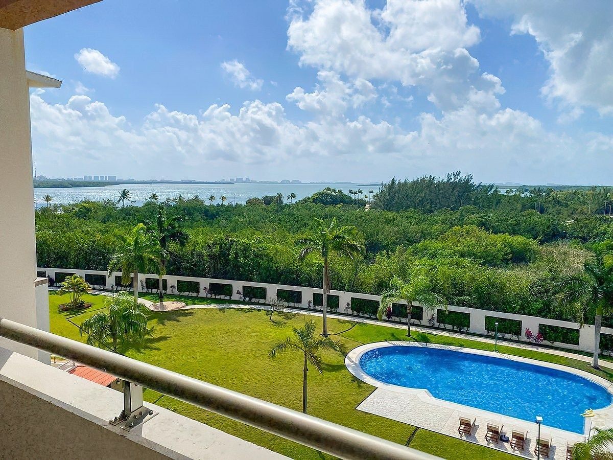 1 de 29: Vista a la Laguna