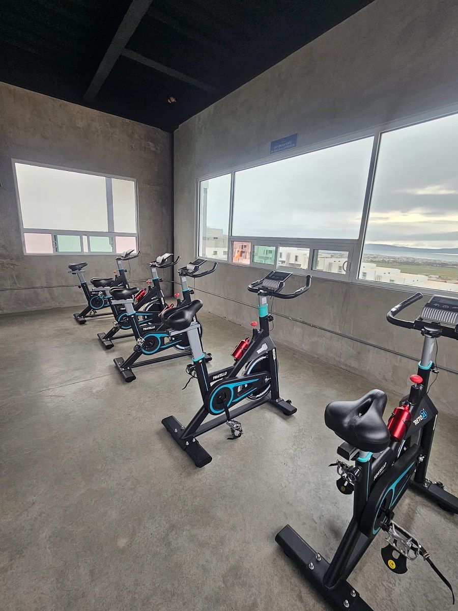 39 de 44: GIMNASIO CASA CLUB