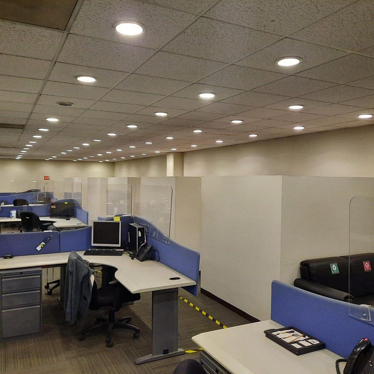 18 de 36: CUBICULOS Y PRIVADOS 1 PISO