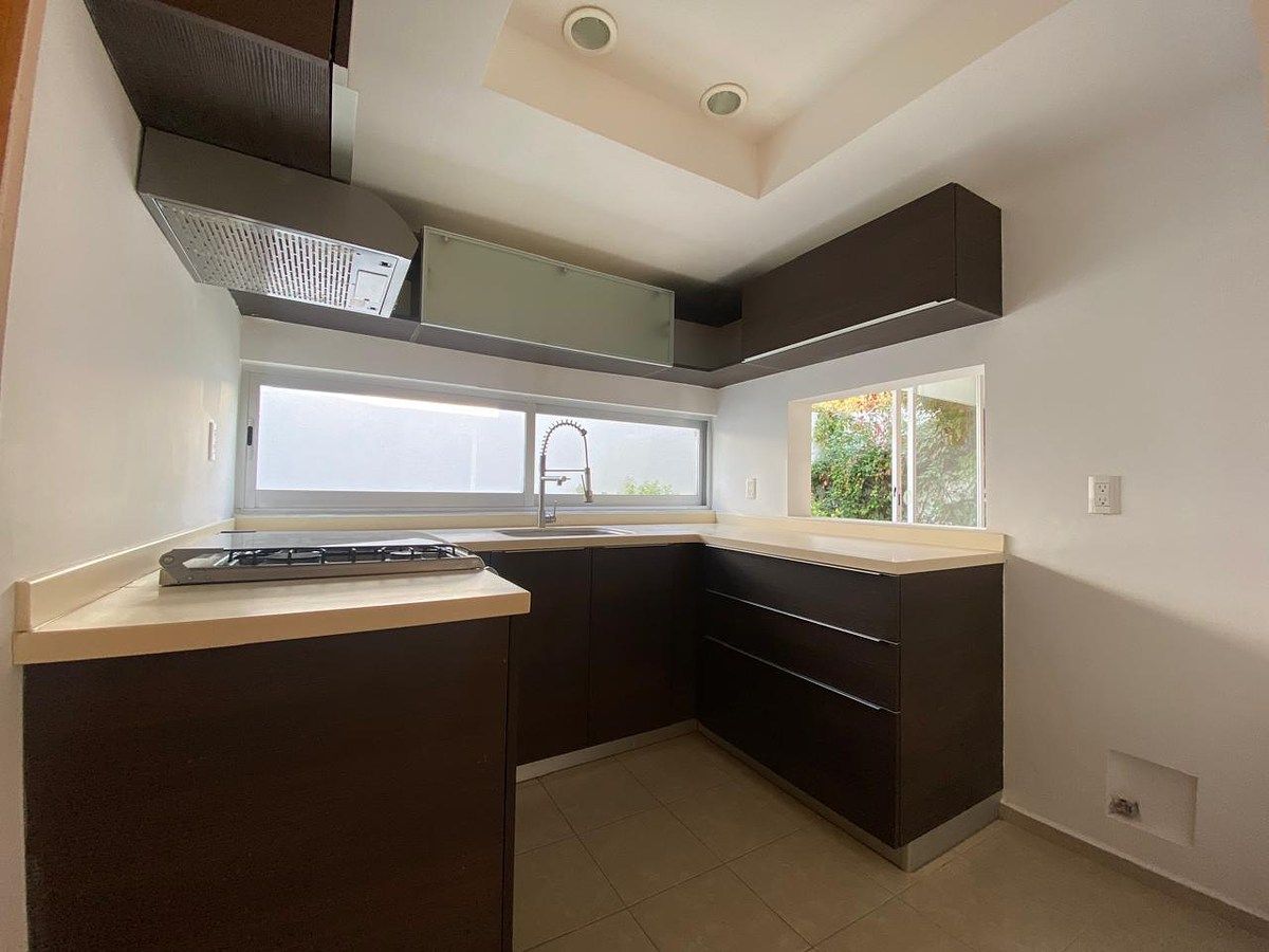 4 de 16: Cocina equipada