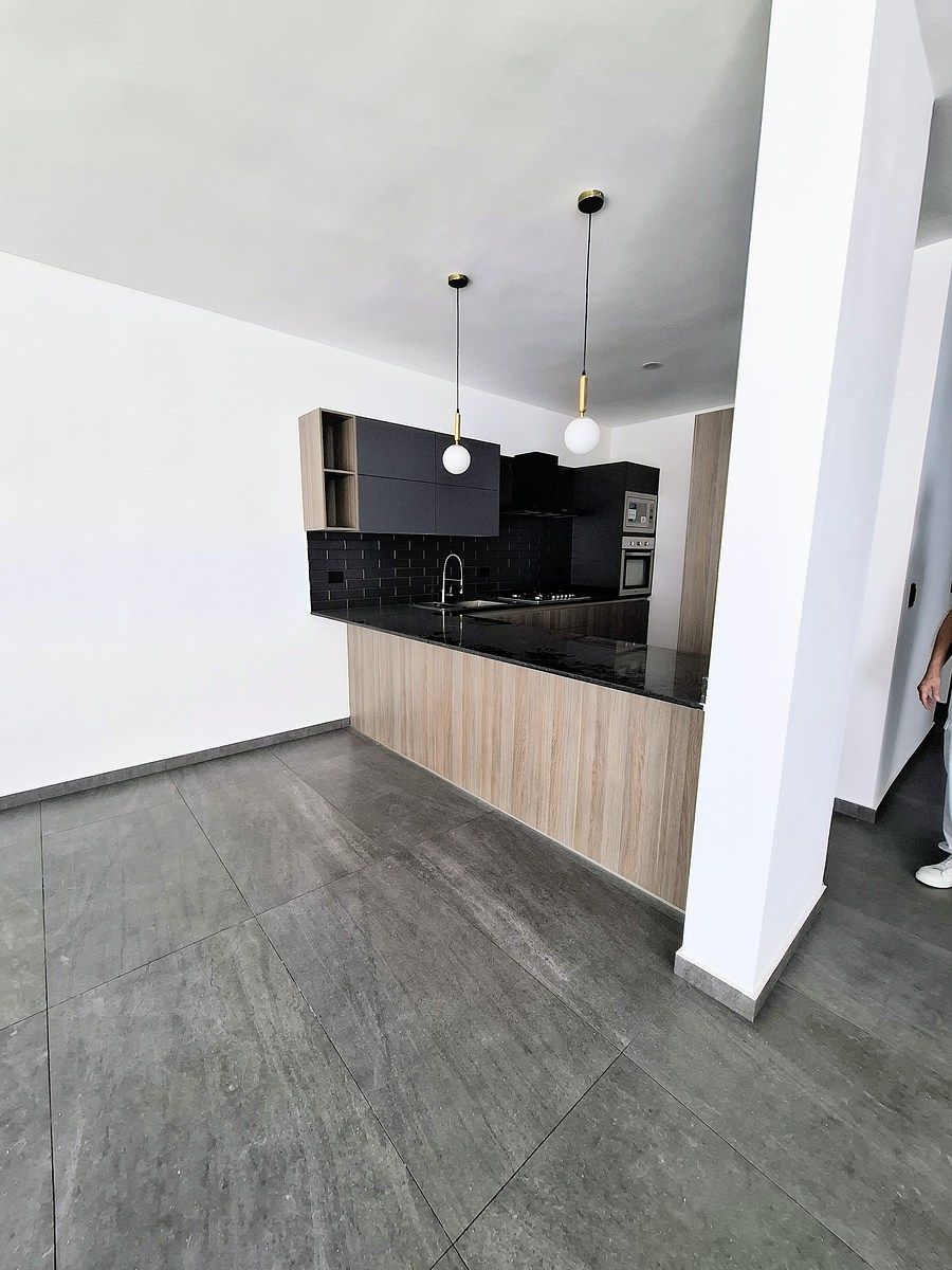 VENTA PRECIOSA CASA EN SOLARES COTO ALTANZA, CONOCELA. - foto 4