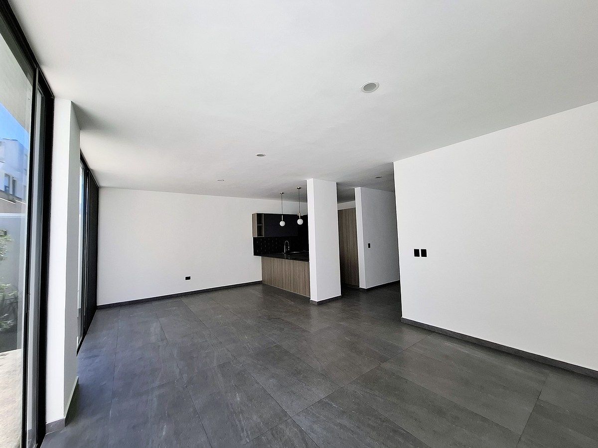 VENTA PRECIOSA CASA EN SOLARES COTO ALTANZA, CONOCELA. - foto 3