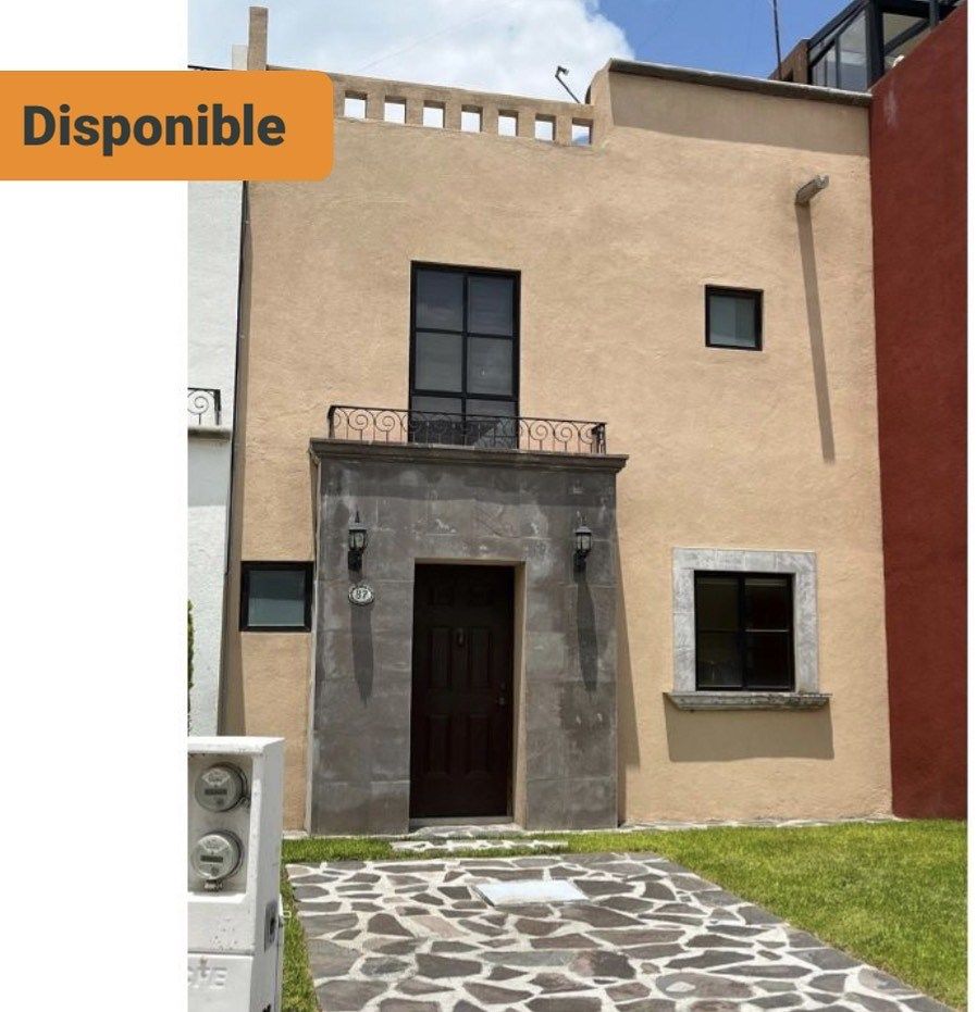 21 de 30: Fachada principal