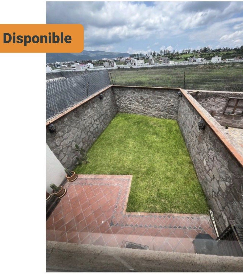 30 de 30: Jardín muy amplio