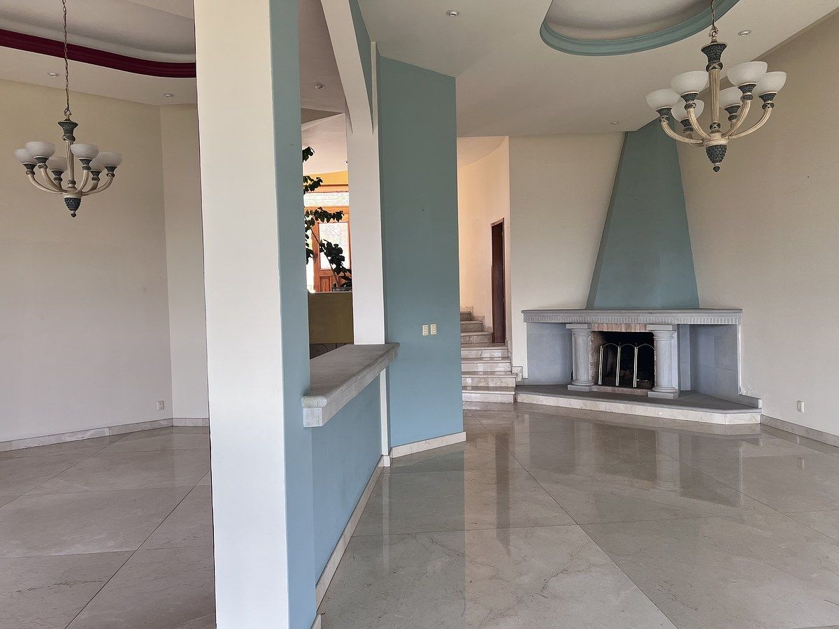 4 de 22: Casa en Venta en Colinas del Bosque Rayo Vende ®