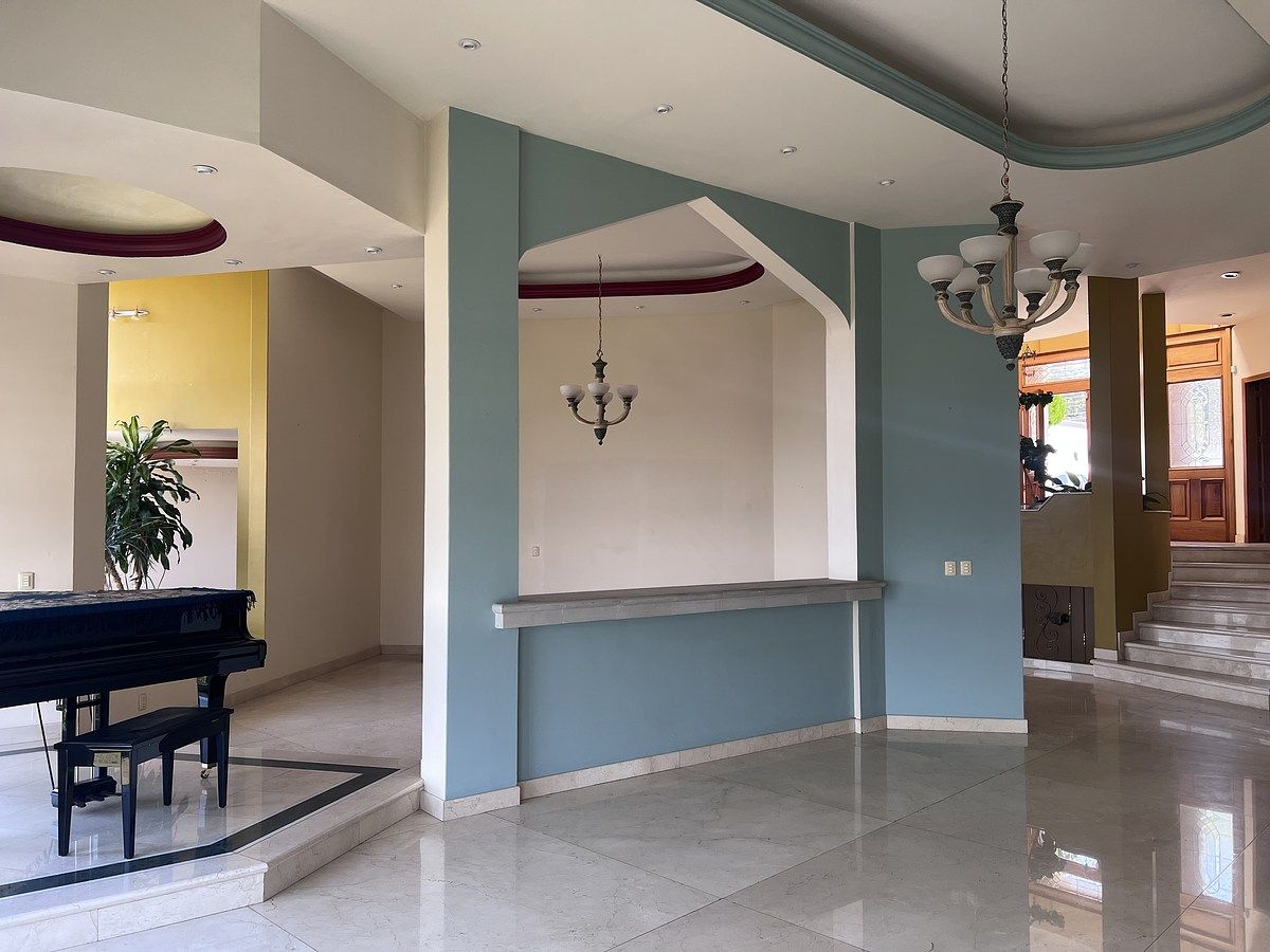 2 de 22: Casa en Venta en Colinas del Bosque Rayo Vende ®