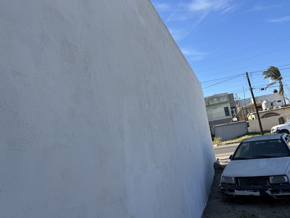 13 of 26: barda lateral hacia Álvarez Rico