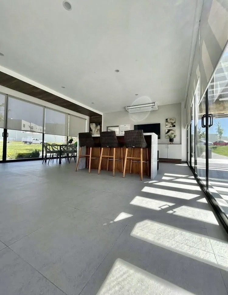 18 de 18: Área social .