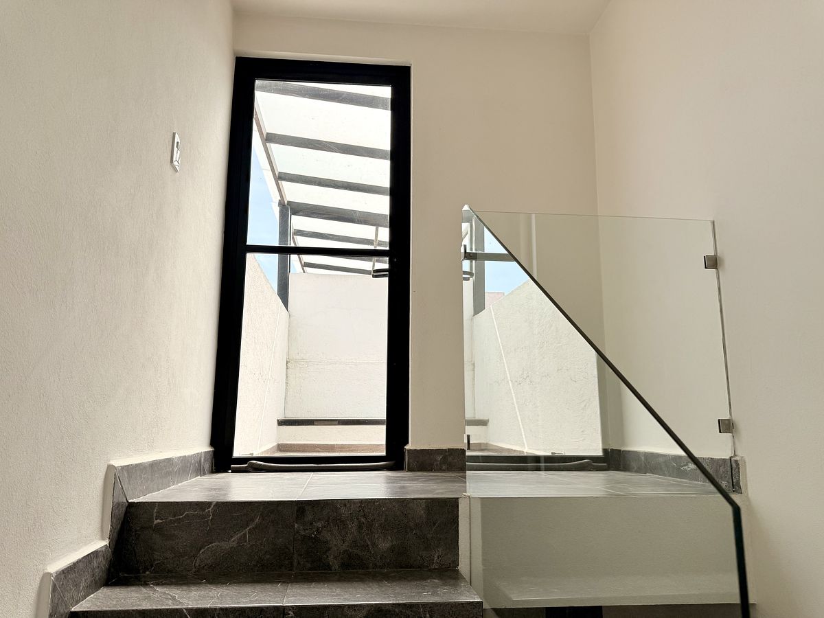 15 de 21: acceso a roff garden