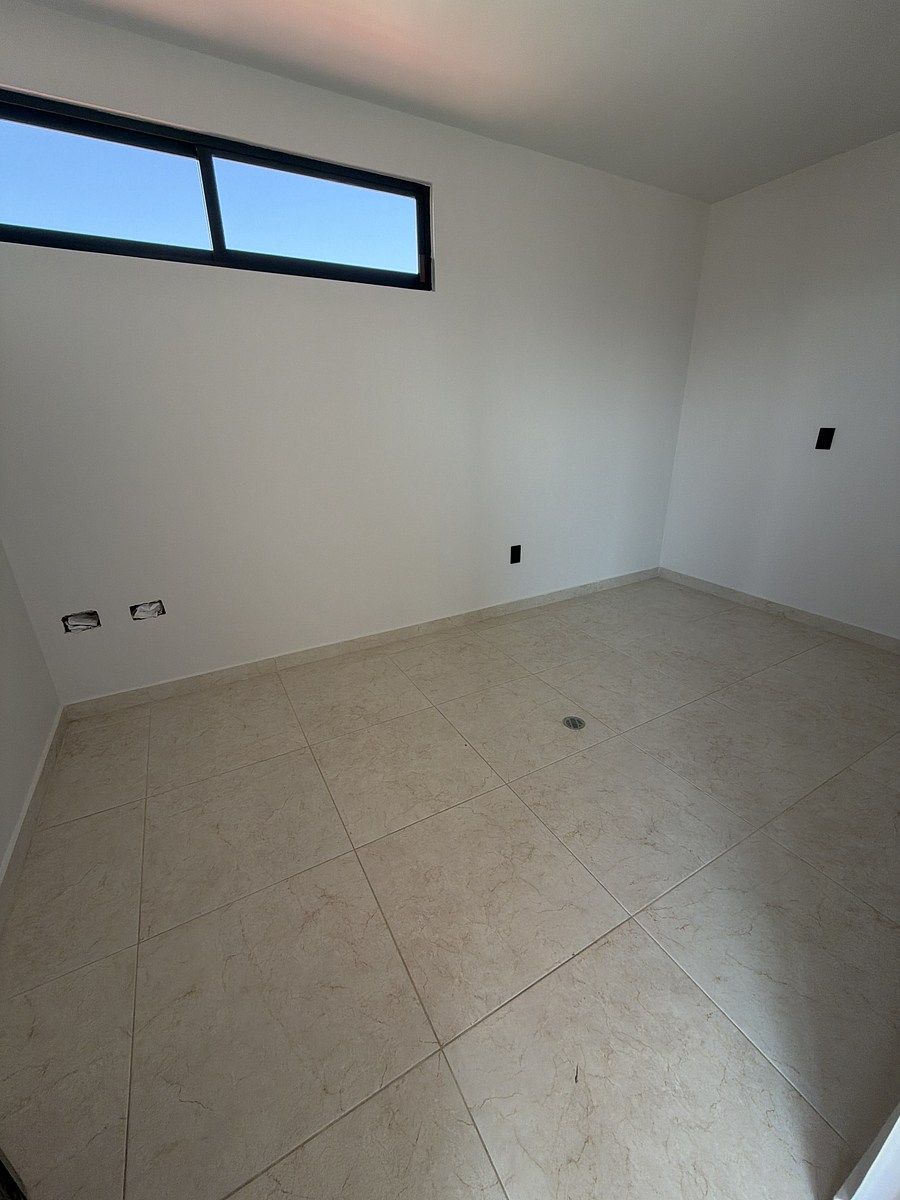 21 of 22: Cuarto de servicio