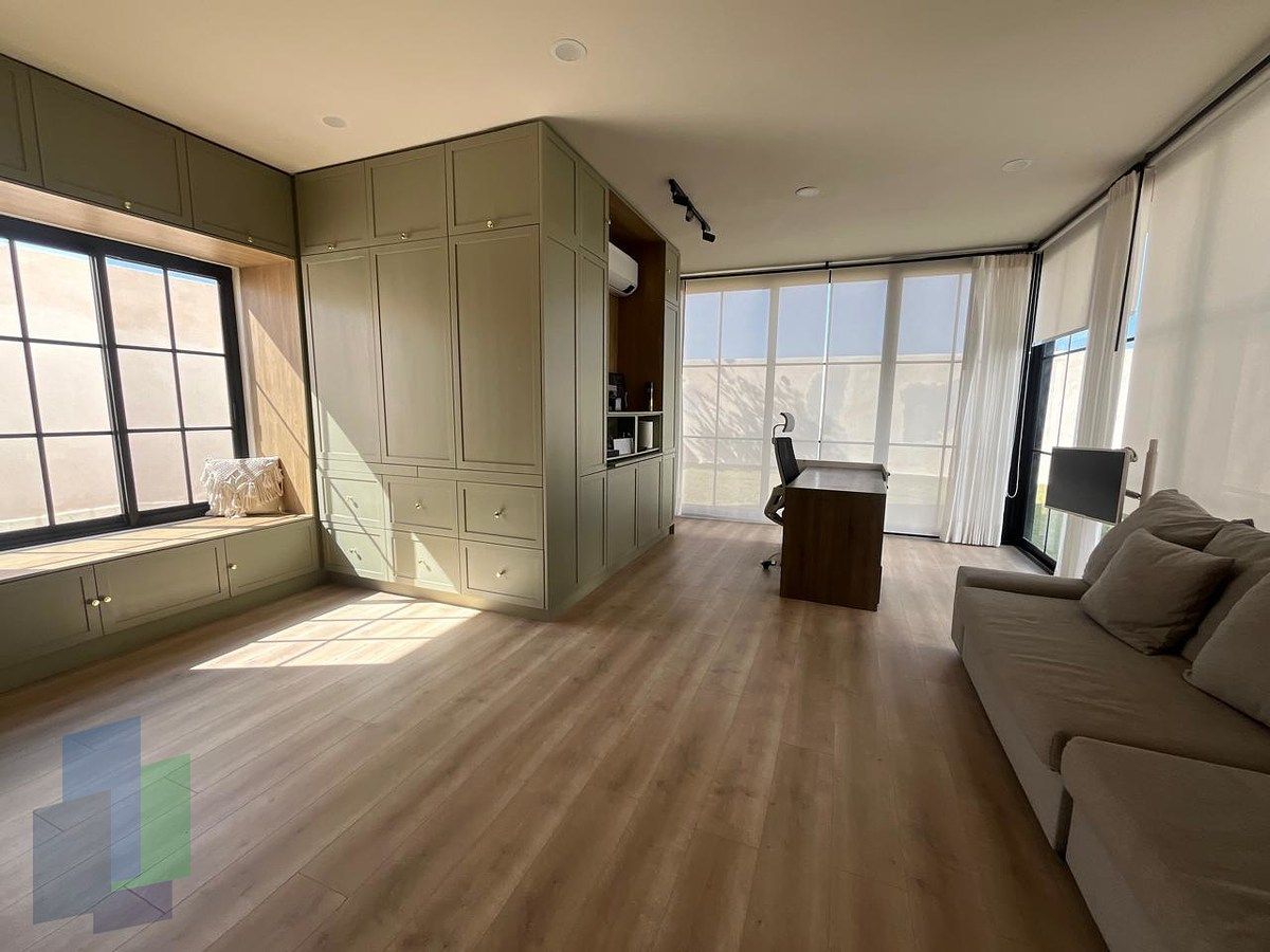 5 de 48: Family con vista al jardín