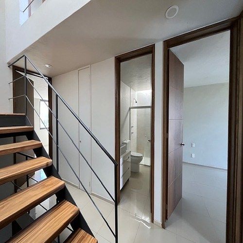 23 de 36: escalera segunda planta