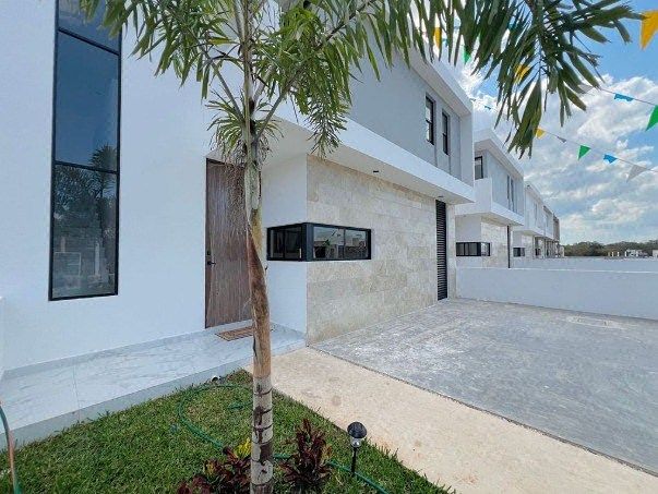Se Vende Casa con Alberca en Dzitya, Cerca de la Playa.