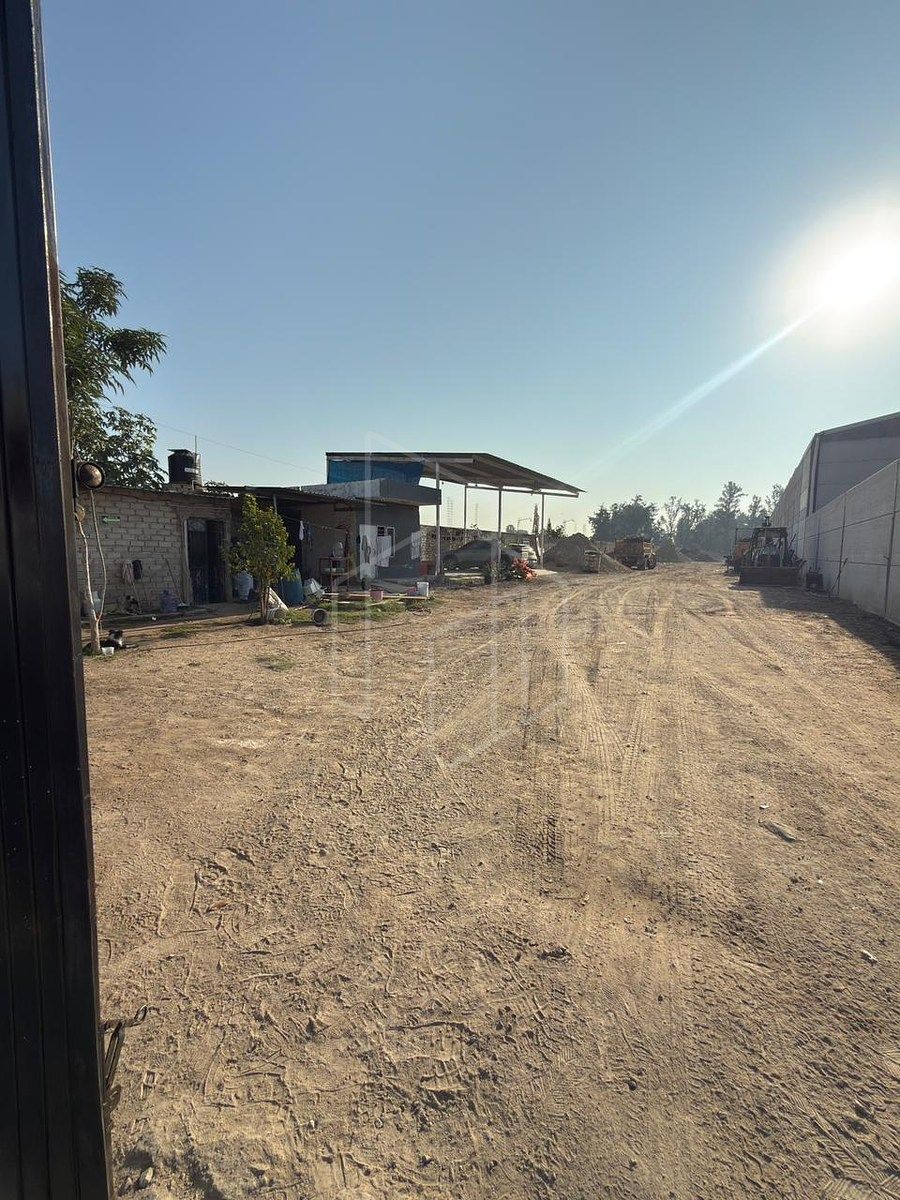 Terreno en Venta - Haciendas del Real, Tlaquepaque. - foto 3