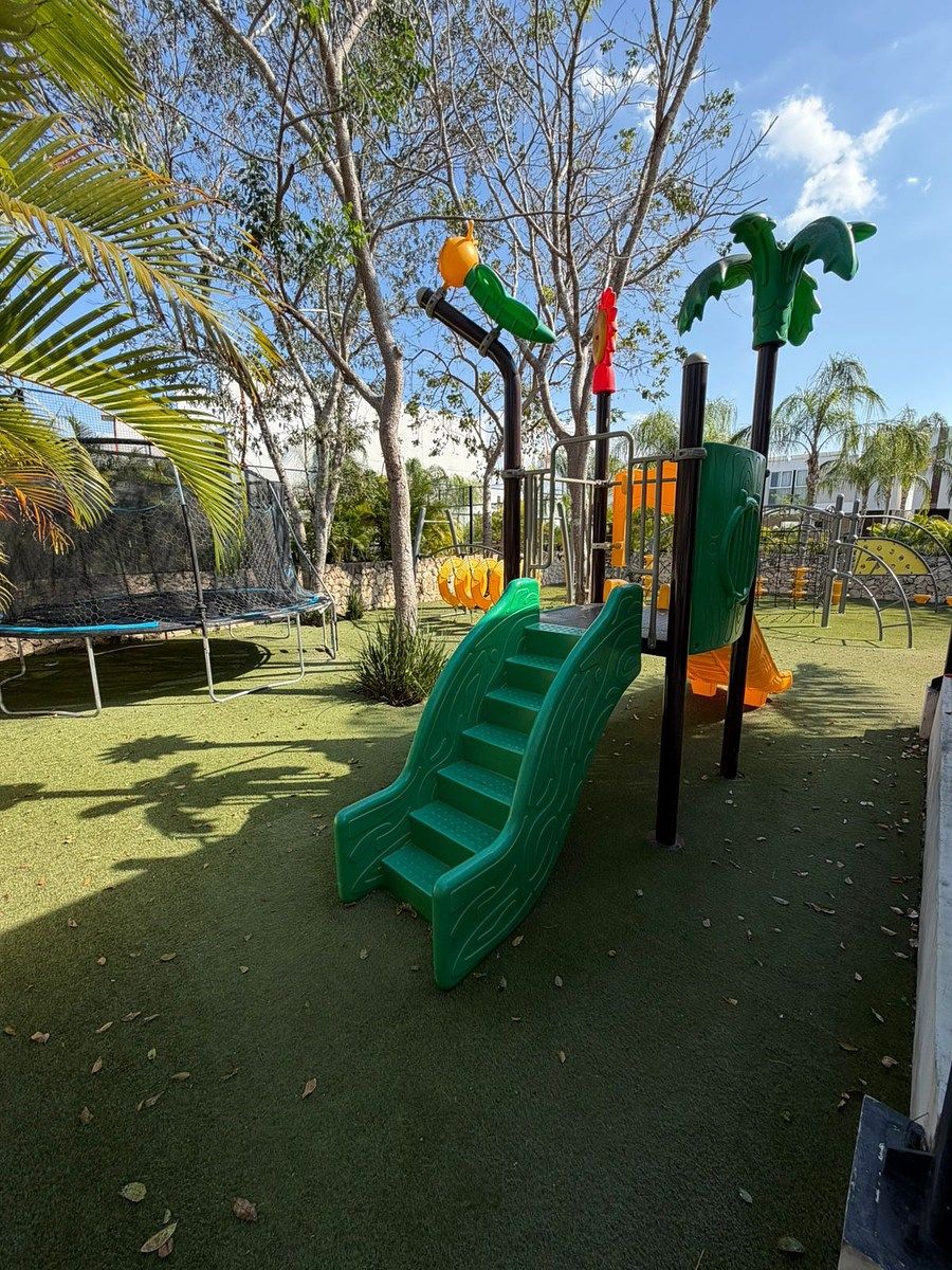 18 de 21: Área de Juegos Infantiles