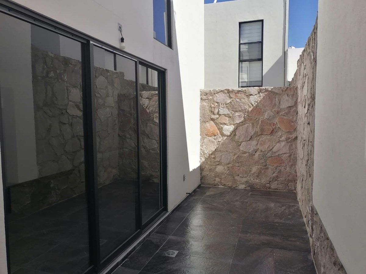 13 de 18: Patio trasero