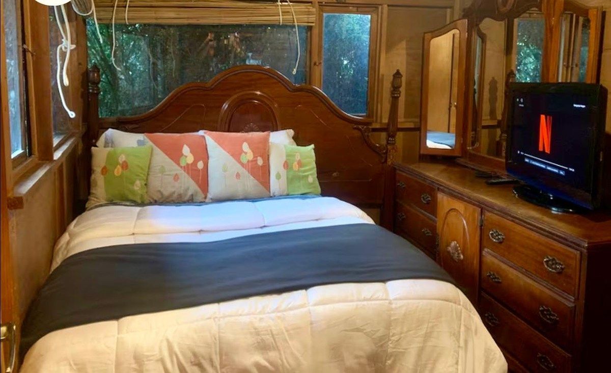 5 of 11: habitación