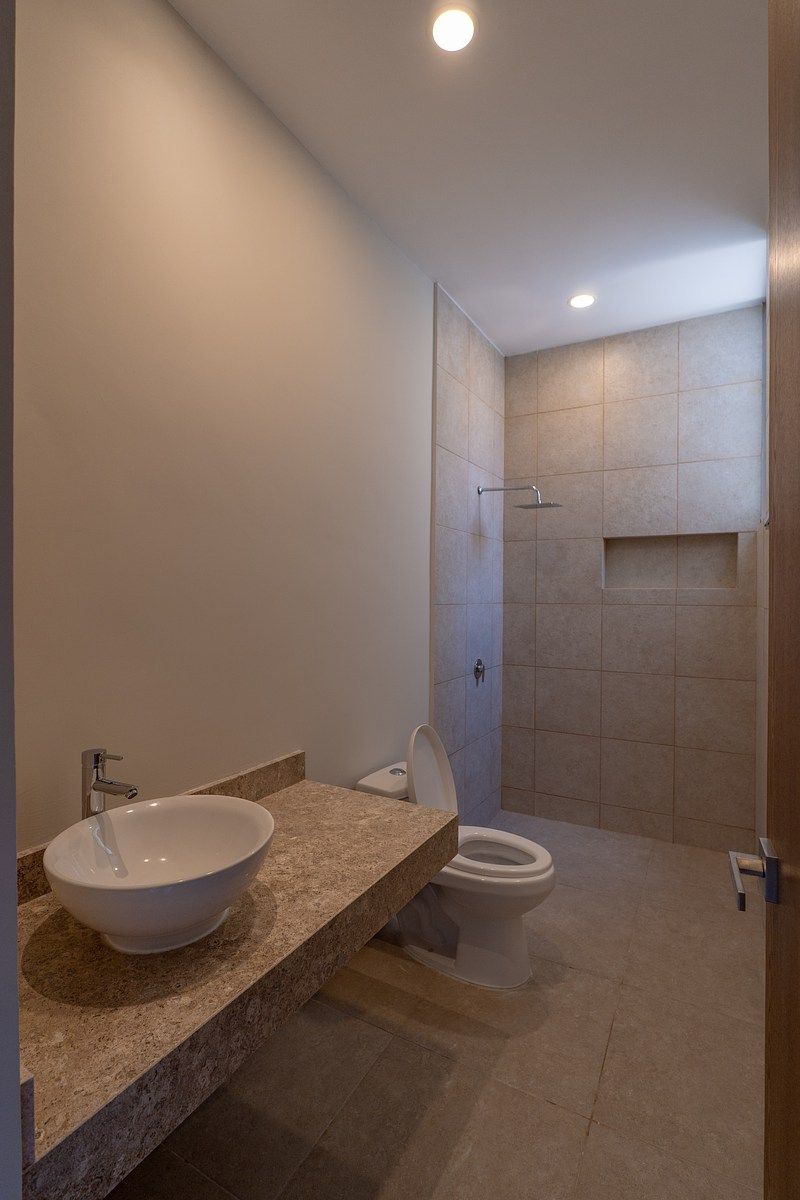 6 de 13: Baño Recámara en Planta Baja