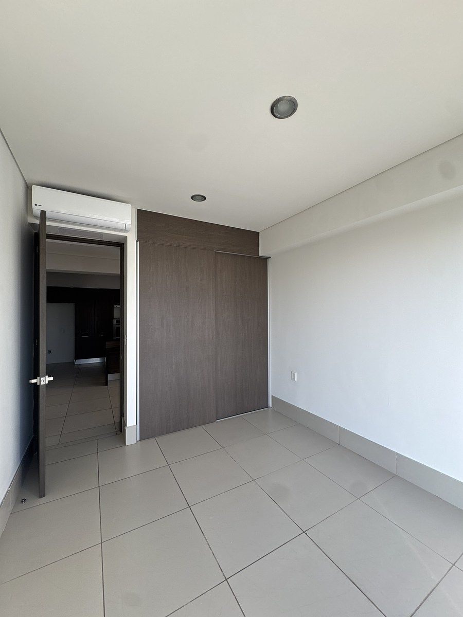 7 de 38: Habitación secundaria 2