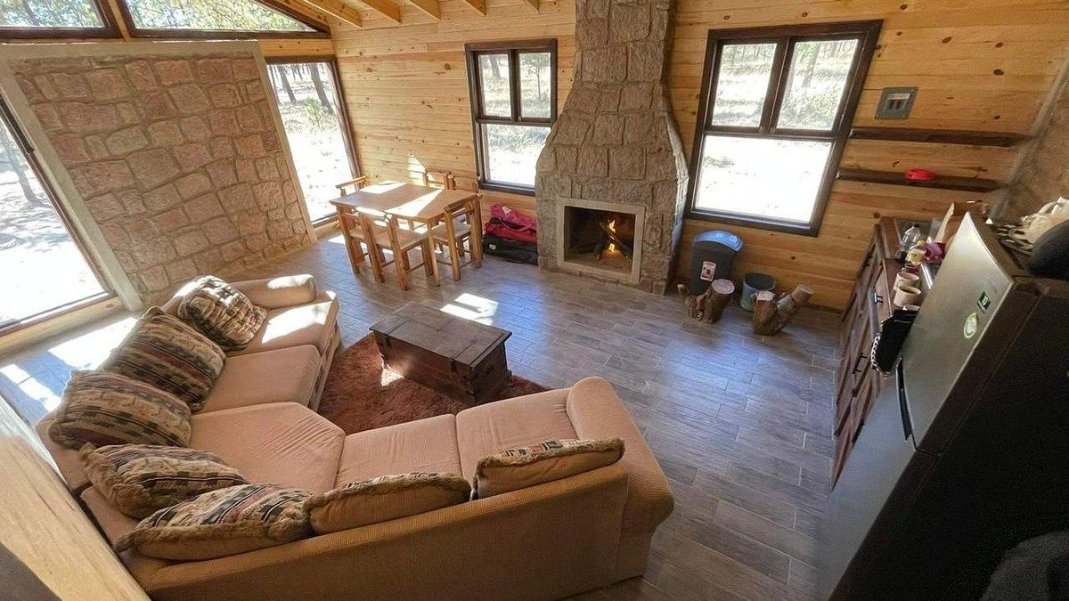 7 de 16: Sala espaciosa