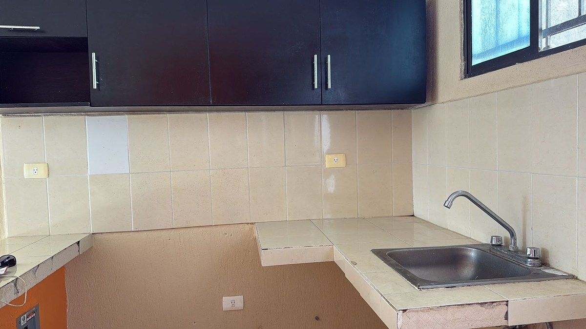 HOUSE FOR SALE LOS HEROES - foto 2