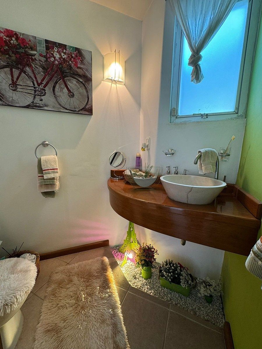 21 de 37: Medio baño visitas