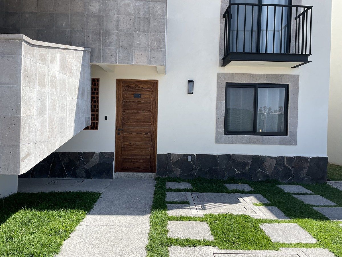 🏡 Ground Floor 2-Bedroom Condo for Sale