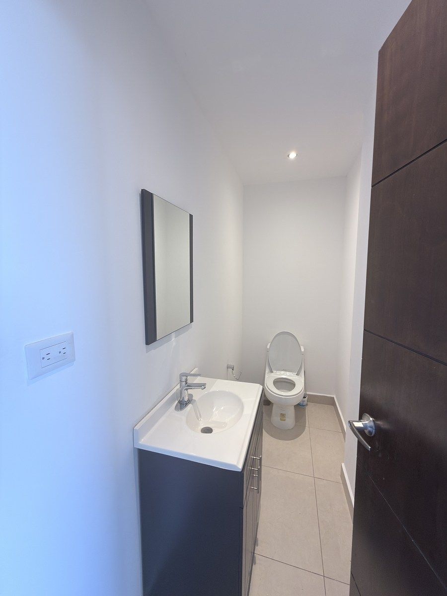 5 de 18: medio baño visitas