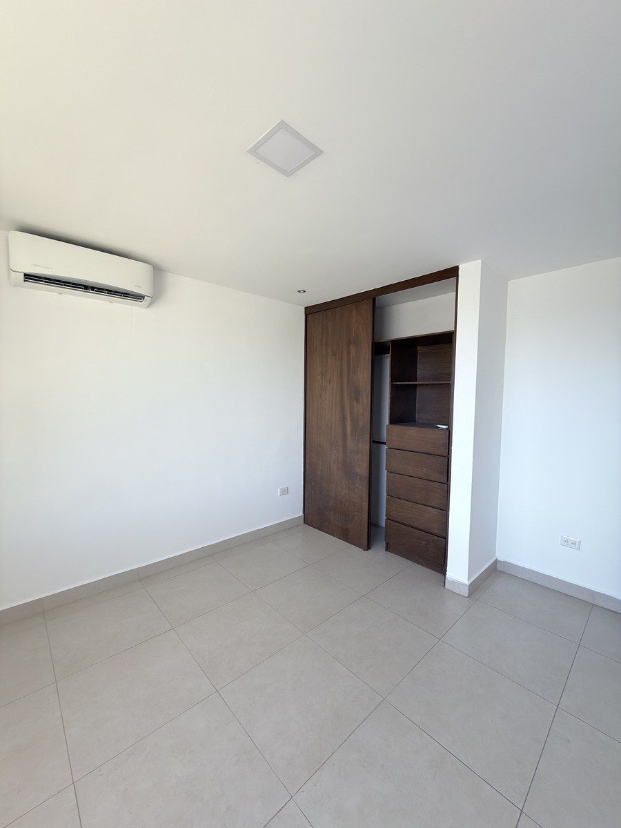 8 de 18: closet recamara 1