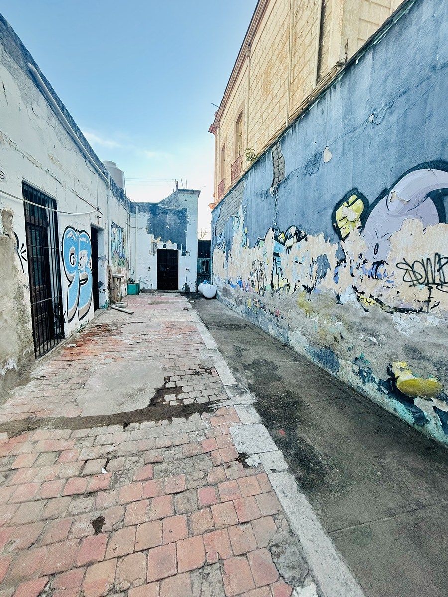 12 of 12: Amplio patio trasero