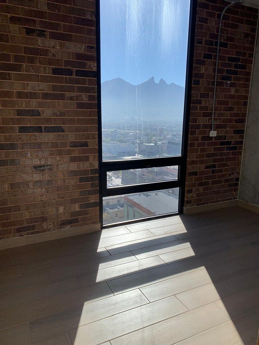 3 de 12: Recámara 1 vista Sierra Madre