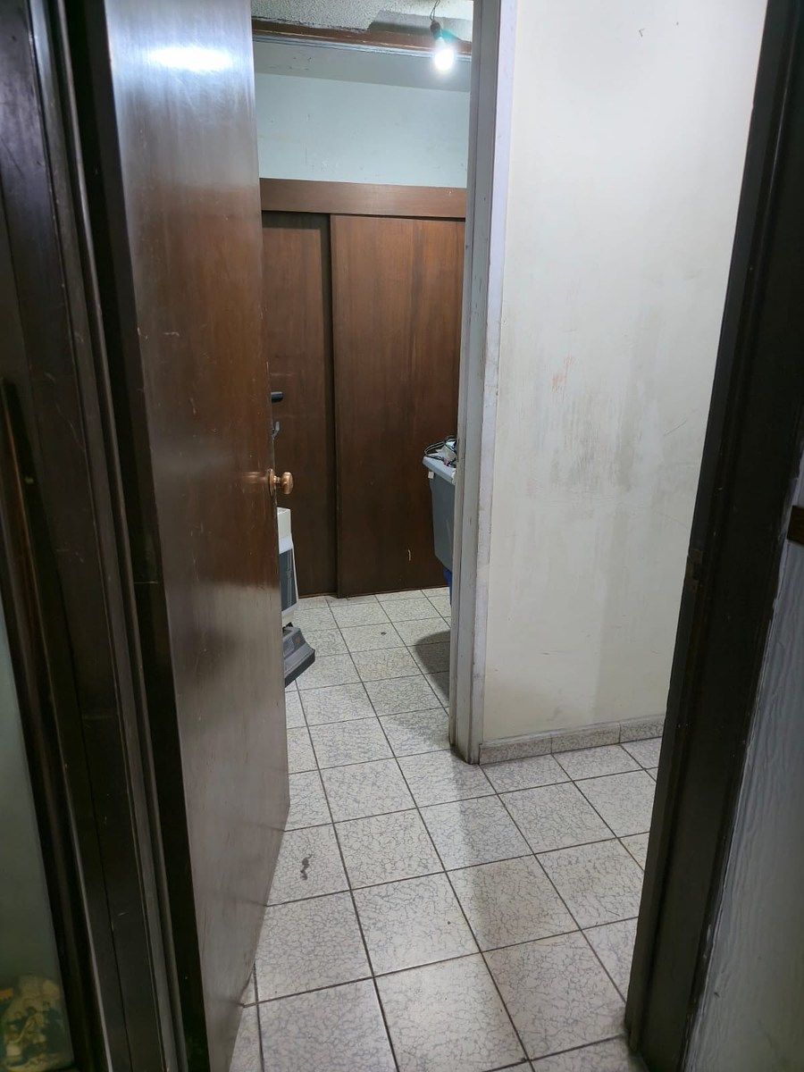 21 de 27: espacio con closet