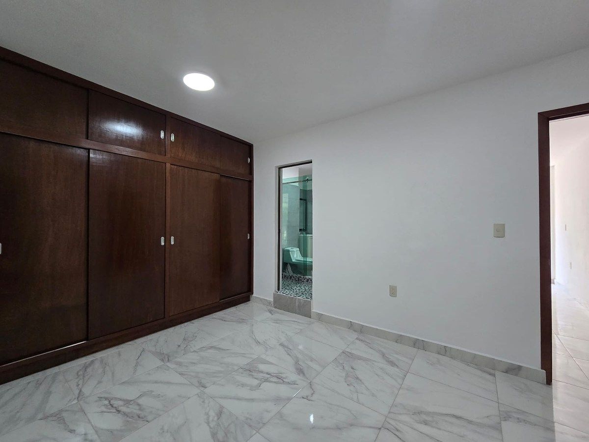 11 de 25: depto 1er nivel