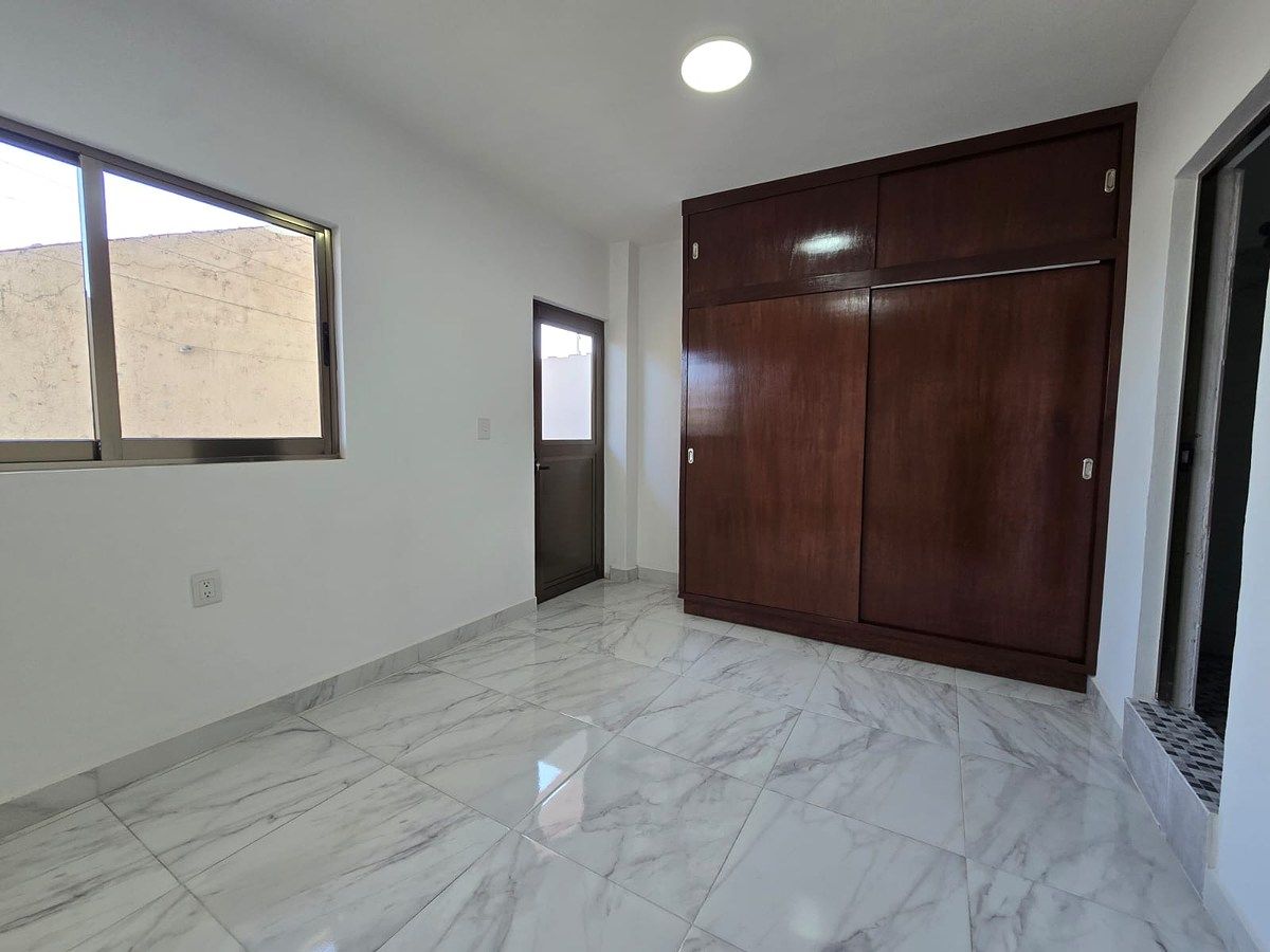 20 de 25: depto 2o nivel