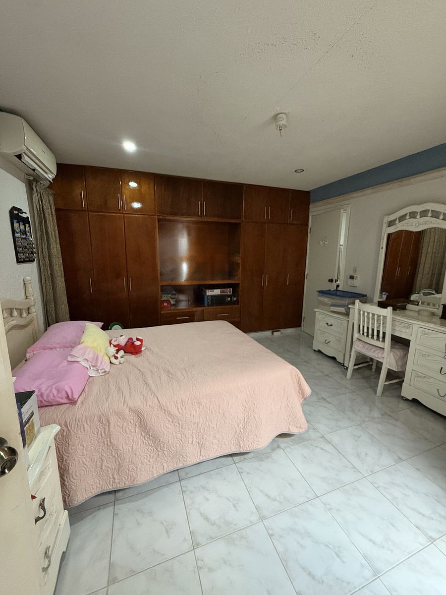 9 de 15: habitación con baño