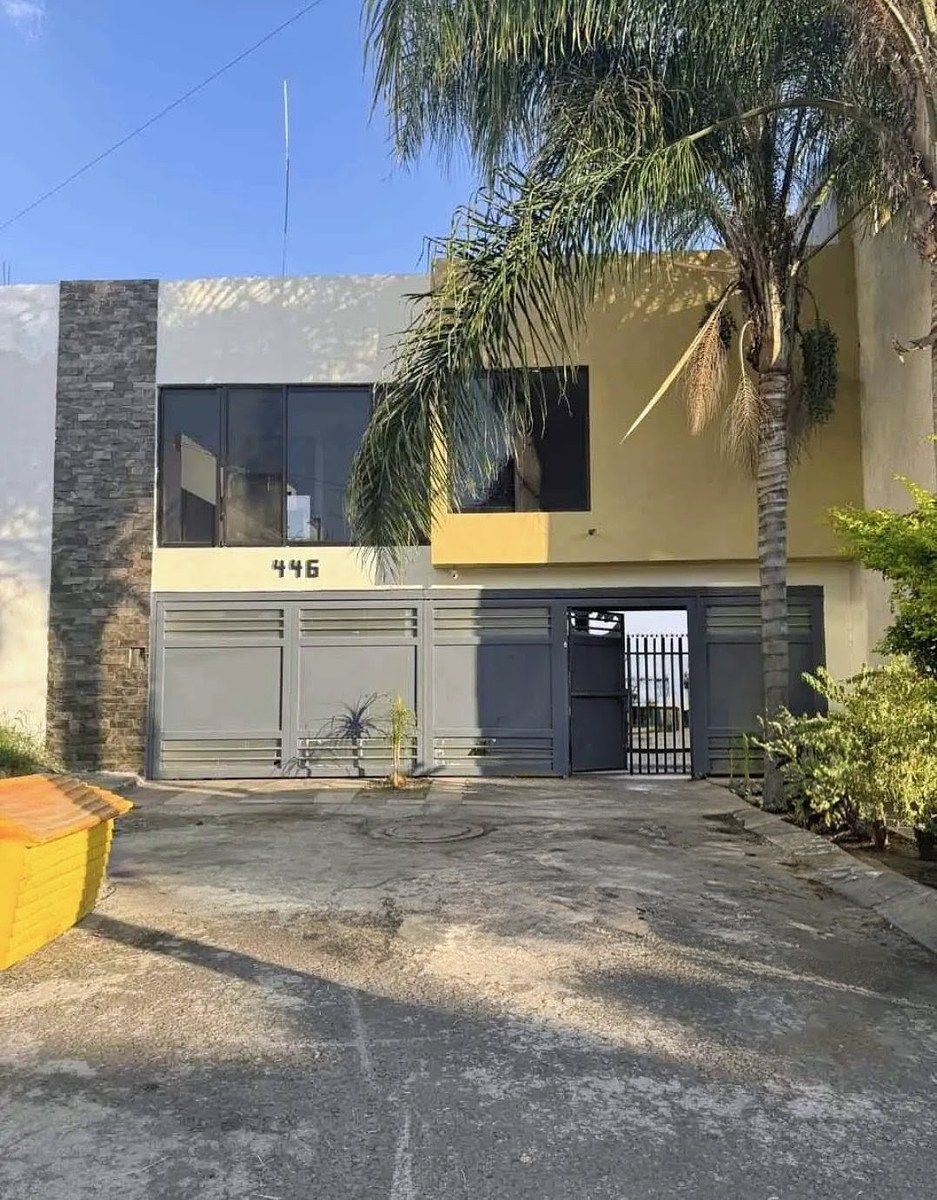 COMPRA TU CASA CERCA DE JUNTO A LOMAS DEL 4,TLAQUEPAQUE FRACC HUERTA DE PEÑA - foto 1